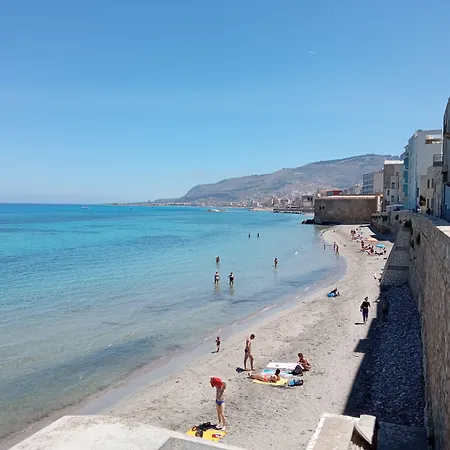 La Trinacria Guest house