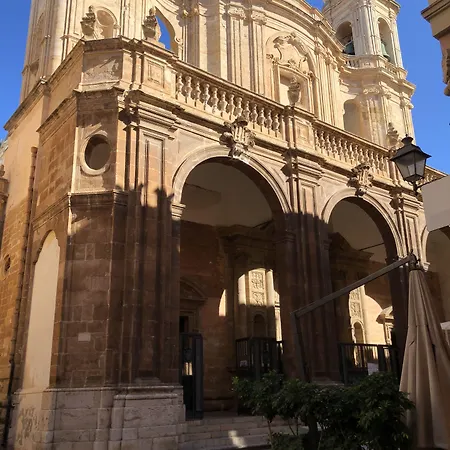 La Trinacria 4*